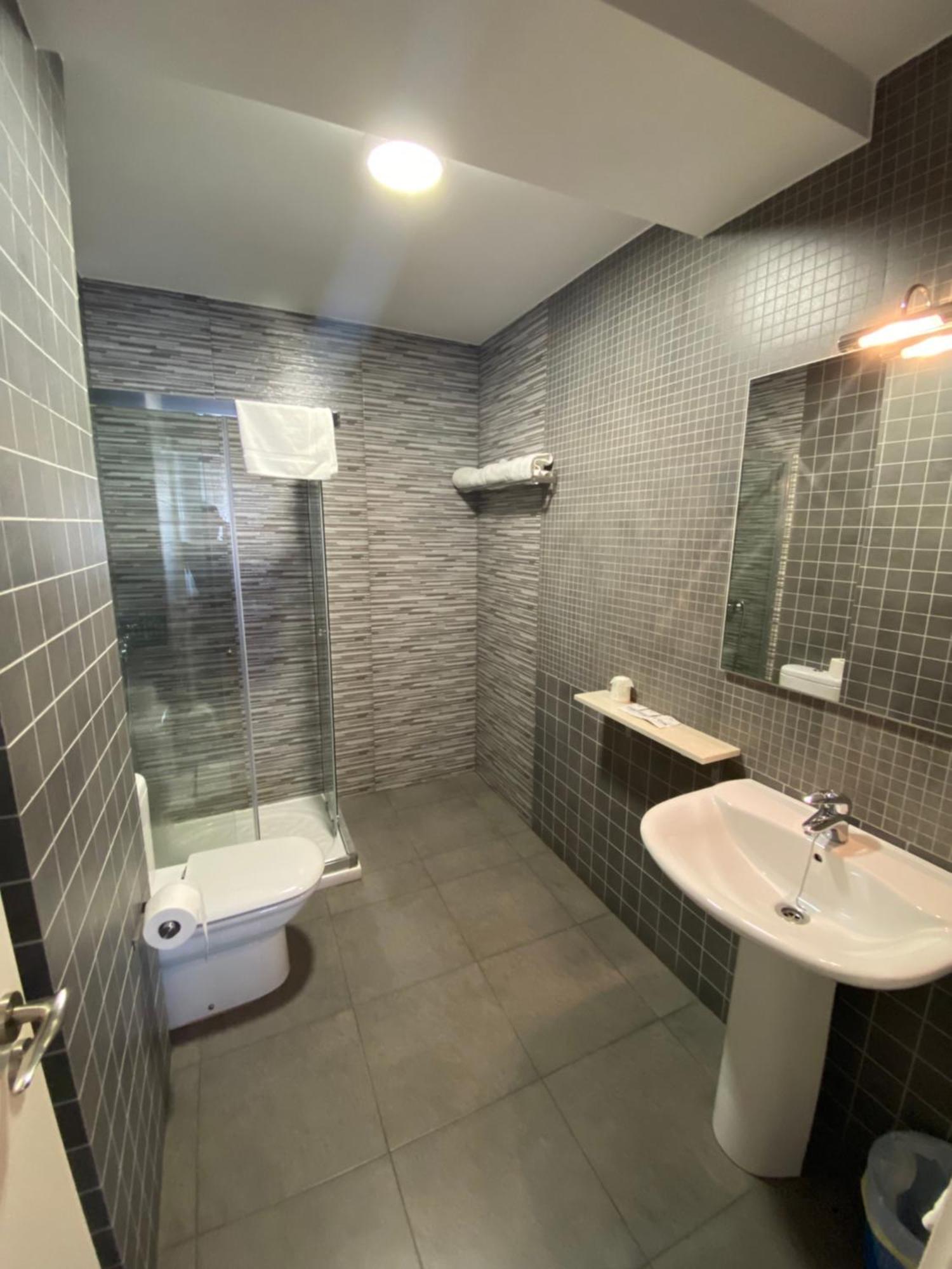 Hotel Dpcristal à Sarria Extérieur photo